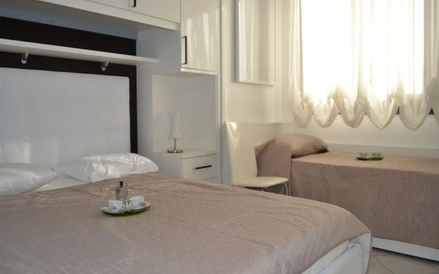 Renovated Flat With Pool and Terrace Near the Beach