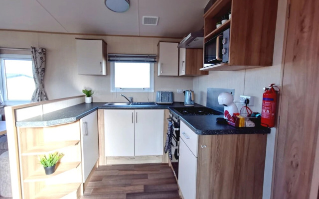 Snowdonia Sunbeach Holiday Sea and Mountain View