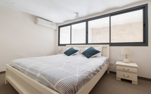 RENTAL ISRAEL- Modern aprt near Mamilla