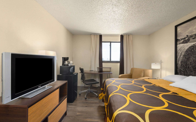 Super 8 by Wyndham Dodge City