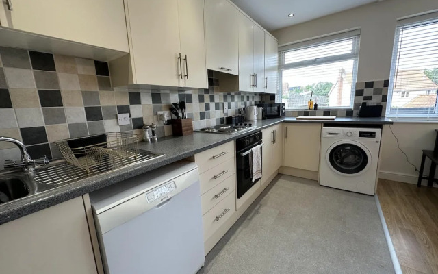 Charming 2-bed Apartment in Danbury, Essex