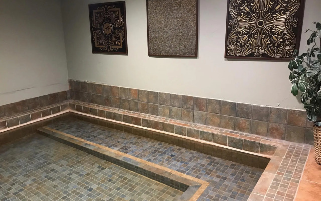 Riverside Hot Springs Inn & Spa - Adults Only