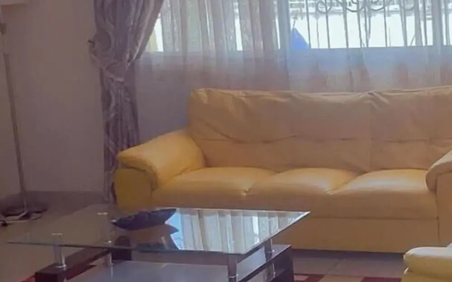 Appart'hôtel Micheline Suites Bastos