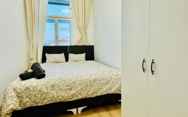 Stylish 4BR Apt Near Westbahnhof