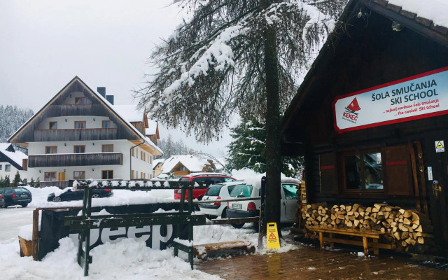 Vall’s apartment- by ski slopes