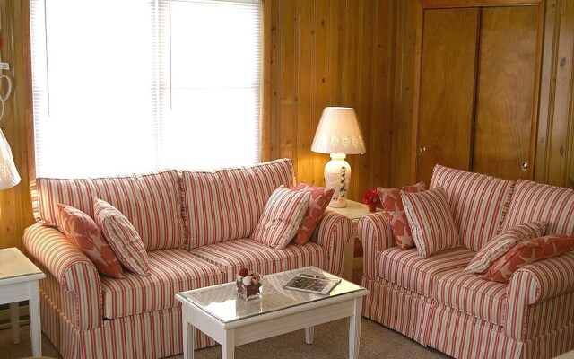 Sea Point 5 by RedAwning