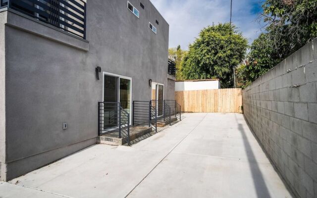 Brand NEW Modern Luxury 3bdr Townhome In Silver Lake