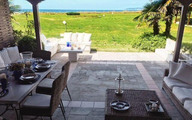 Soleado Beachfront Villa