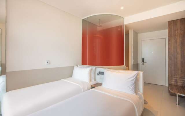 Wink Hotel Tuy Hoa Beach - 24hrs stay & Rooftop Pool Bar