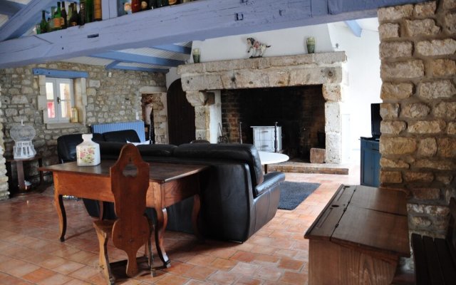 House With 4 Bedrooms In La Tremblade, With Pool Access, Enclosed Gard