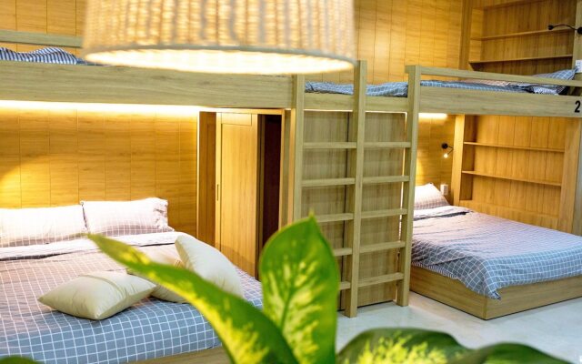 Mis Hostel