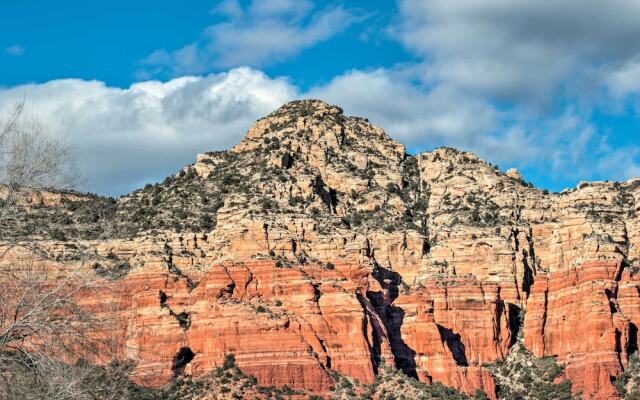 Near Hiking & Golfing: Sedona Home w/ Patio!