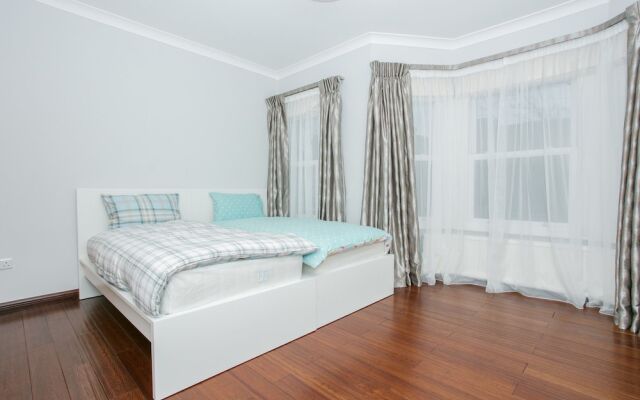 Modern 5 Bedroom House In Battersea