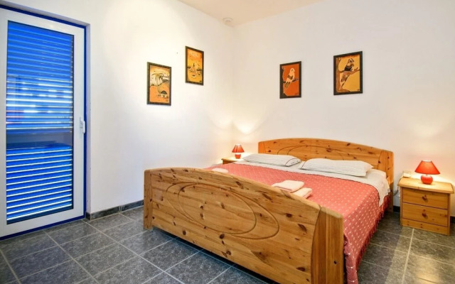 Modri Dragulj - With Pool - A2