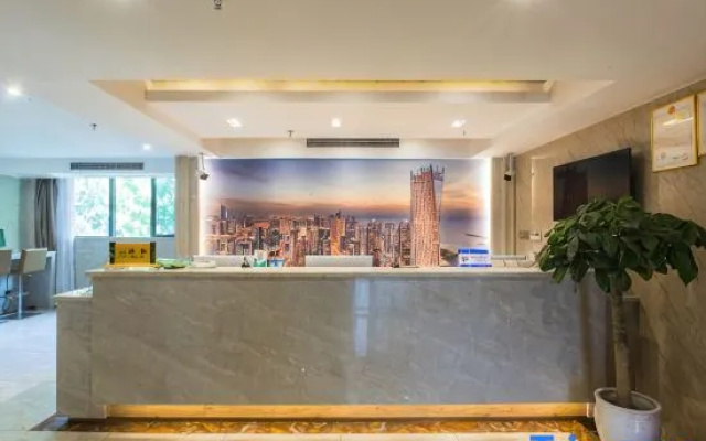 Zhuao Boutique Hotel (Chongqing Jinkai Avenue Yuanyang Light Rail Station Branch)