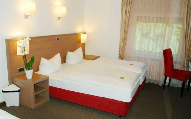 EHG Elbe Hotel Geestacht