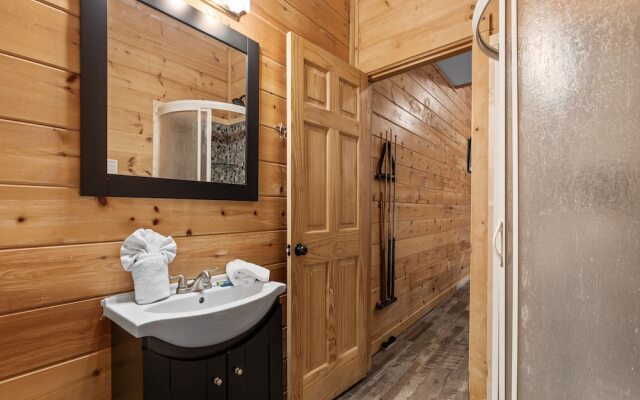 Huckleberry Hideaway