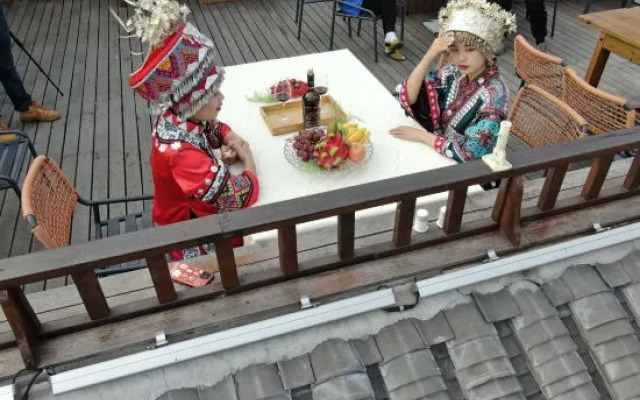 Wangcun Caotang Inn (Furong Town Waterfall)