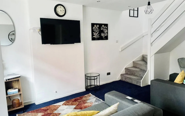 Cozy 2 Bedhouse 20mins From Manchester City Centre