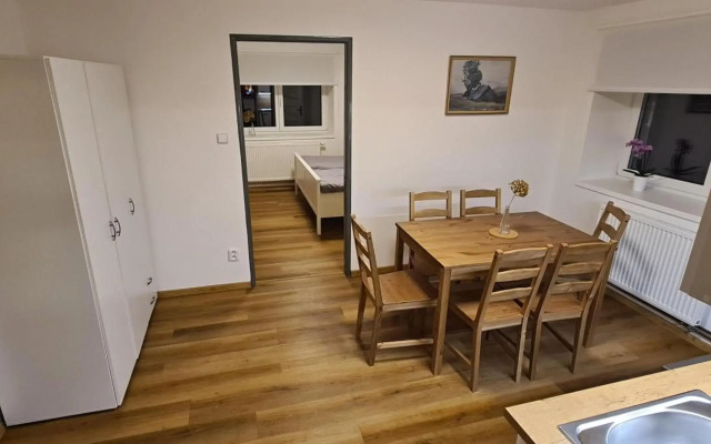 Chalupa Rochlitz s horkým koupacím sudem