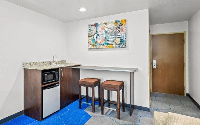 Microtel Inn & Suites by Wyndham Searcy