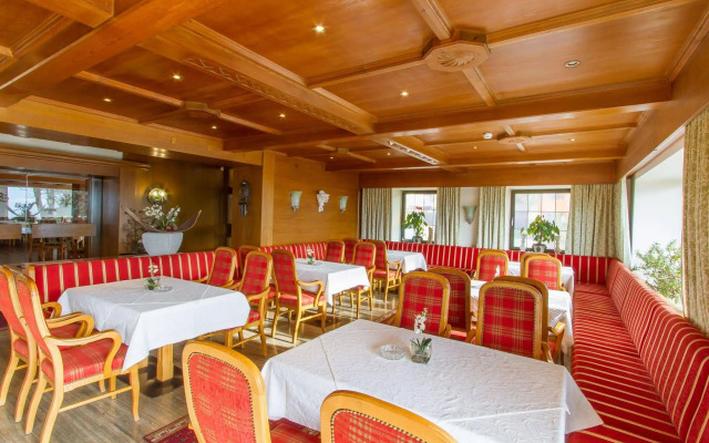 Hotel Huberhof