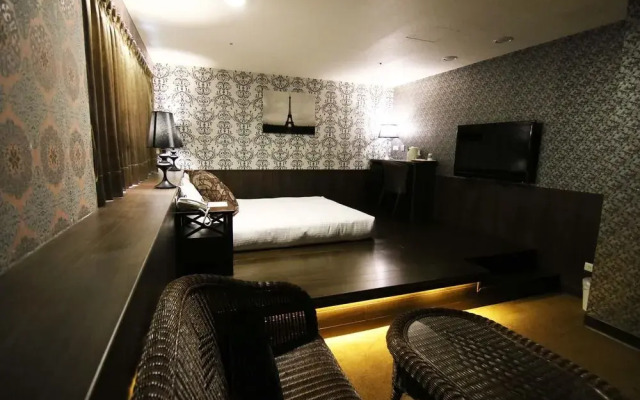 Diary Of Taipei Hotel - Ximen Station
