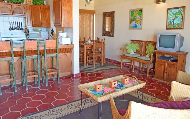 Jungla Casita by RedAwning