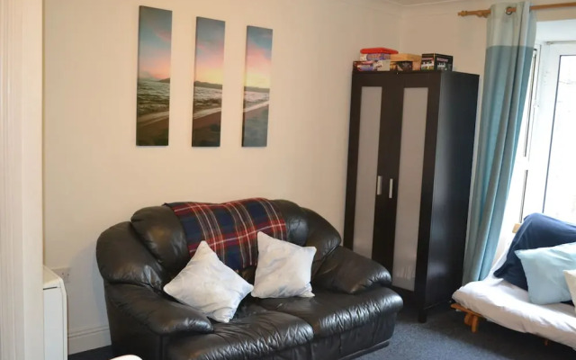 Jervis Place Apartment