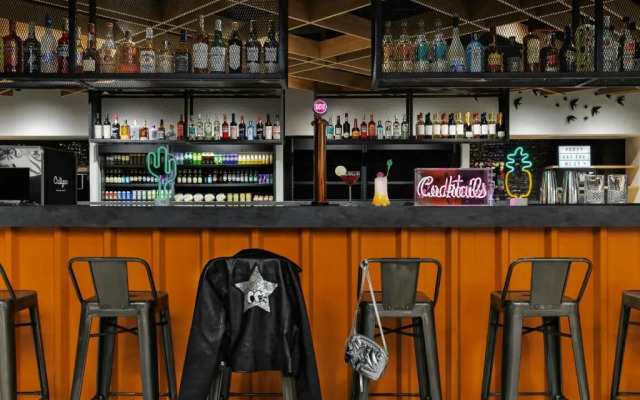 Moxy Alfragide Lisboa