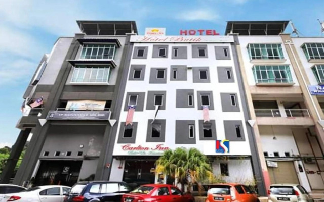 OYO 89492 Carlton Inn Bukit Ubi