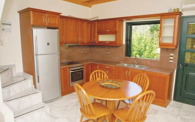 Awesome home in Diakopto Achaias P, with 3 Bedrooms and WiFi