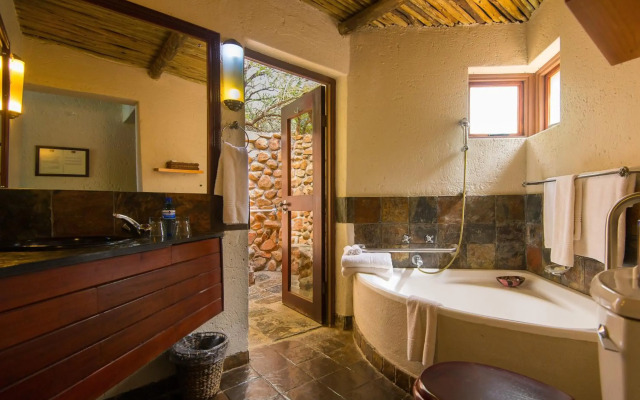 Tau Game Lodge