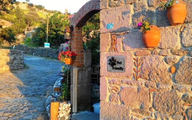 Assos Bohemian Hotel