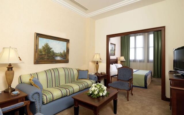 Le Patio Boutique Hotel