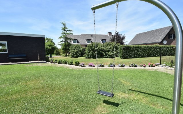 Luxury Holiday Home in Oostvoorne by the Lake