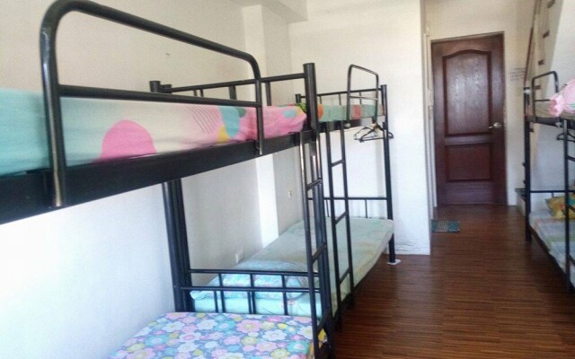 Anika's Stay Over - Hostel