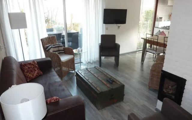 Sunlit Holiday Home by the Sea