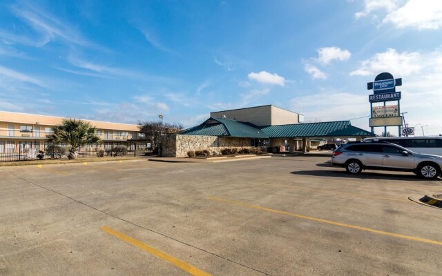 Days Inn Six Flags Mall