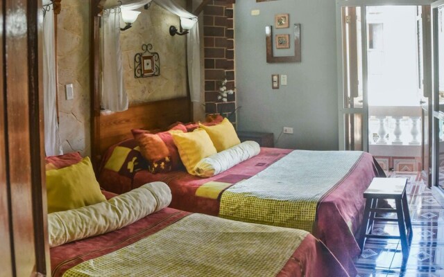 Hostal Peregrino Consulado