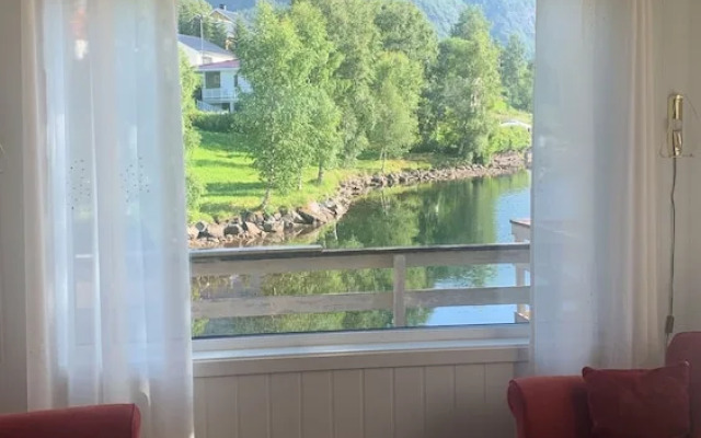 The house on the lake