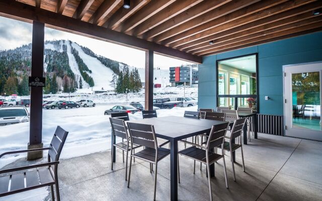 Mountain Shadow Hostel