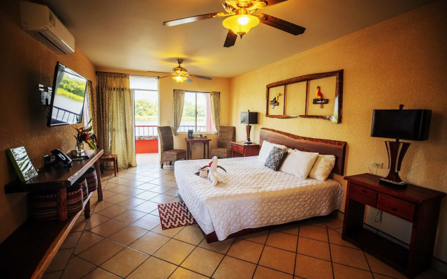 Lamanai Landings Hotel and Marina