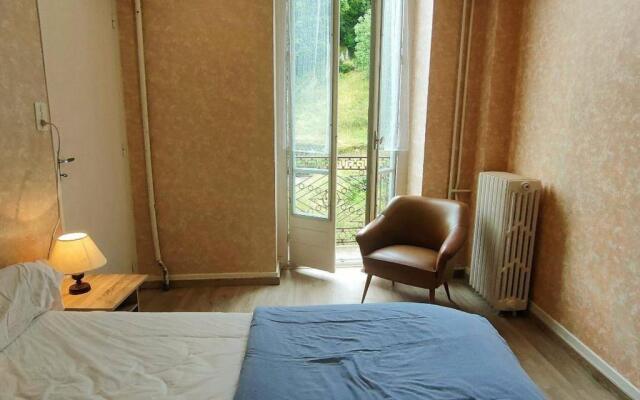 Appartement Cauterets, 2 pièces, 4 personnes - FR-1-234-135