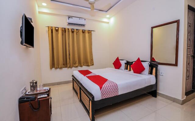 OYO 15928 Hotel Midtown