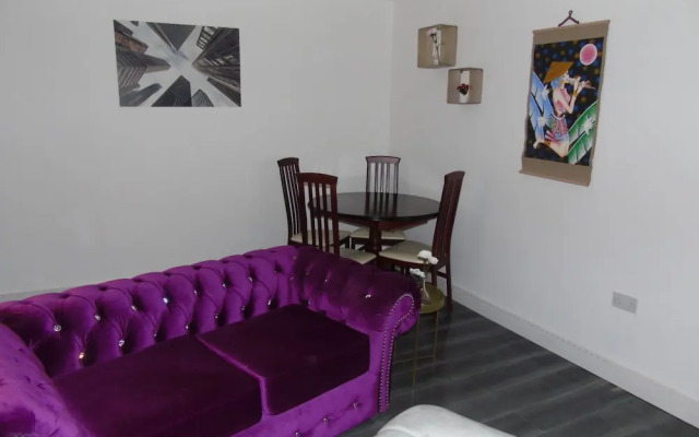 Inviting 1-bed Ground Floor Apartment in Bolton