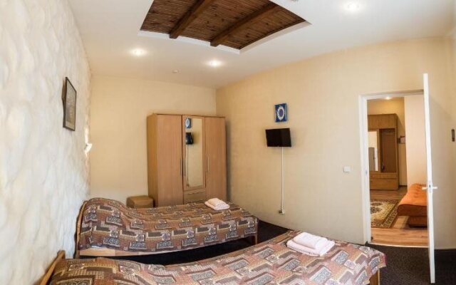 Hotel Leo
