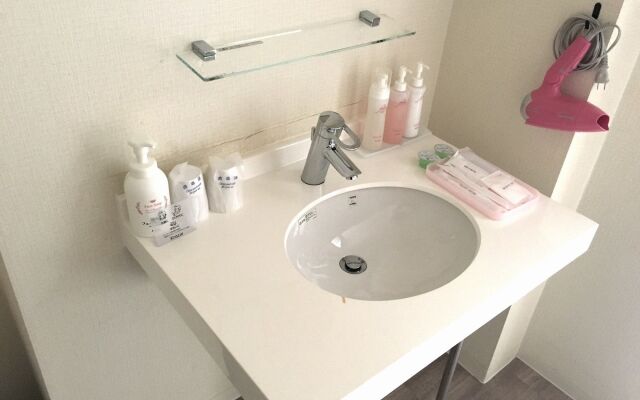 Hotel Ceeds - Adults Only