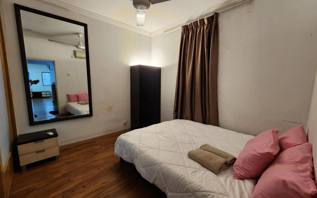 Own Private Jucuzzi POOL inside Sri Petaling Hse