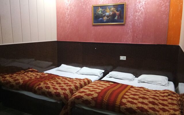 Puri Guest House